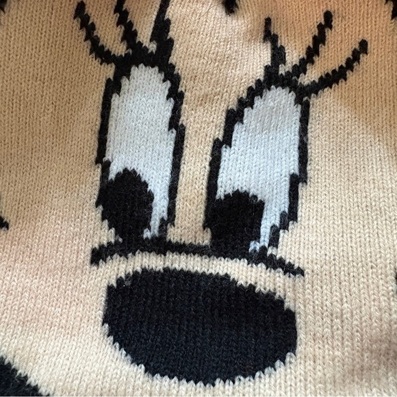 Minnie Mouse Baby Disney Fleece Pom Ears and Bow Hat - Picture 6 of 7